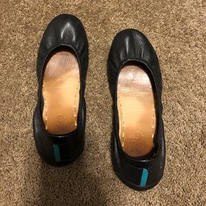 Mattie black tieks